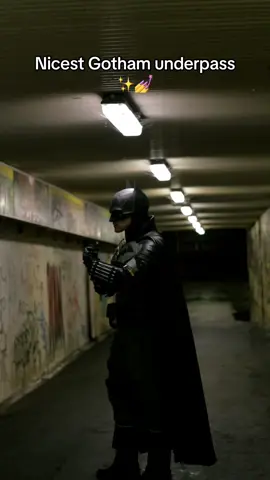 Gotham underbelly vibes go hard… - #gothamvibes #gothamcity #gothamcosplay #batmancosplay #batman #thebatman #batmanarkhamknight #dccosplay #arkhamknight #brucewayne #cosplayphotoshoot #cosplayer #cosplays #cosplaying #batsuit 