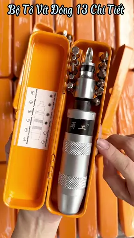 Bộ tô vít đóng xoay đảo chiều CRV với 13 chi tiết shop em lại về sẵn nhiều rồi ạ. Bộ sản phẩm hữu ích dành cho các anh thợ sửa chữa ạ 