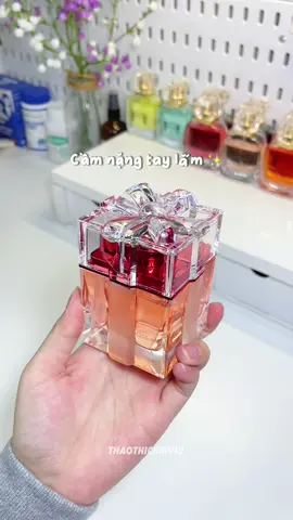 Lúc nào cũng phải thơm mới chịu =)) #nuochoa #nuochoanu #unboxing #nuochoachinhhang #perfume #unbox #lonkoom #lonkoomperfume #viralvideo #thaothichriviu #trending #xuhuong #fyp #foryou #tips #xh #muataitiktok 