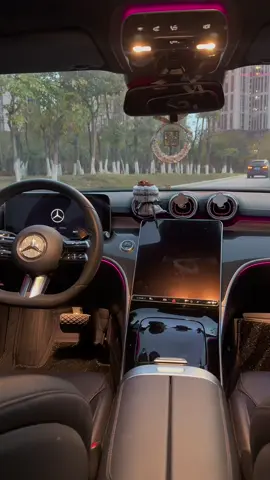 C300 anh em có mê không, chứ tôi thấy cuốn quá. #mercedes #xuhuong #oto #xesangxinmin #xesang #c300 