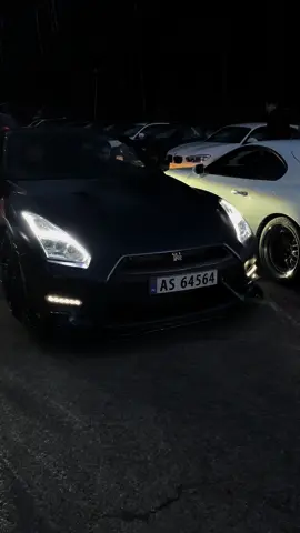 Gtr r35🚀#nissangtr#nissangtrr35#r35gtr#flames#legal#legalcarmeet#nissangtrv6#gtrflames#r35#bluegtr#foryou