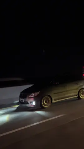 Permisi mobil jelek mau lewat😝 #fyp #fypシ゚viral #innova #innovamaticdiesel #innova2kd #innovadiesel #863garage #dieselforfun 