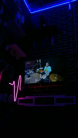 Gaun Merah | @Ochaaa🌈😍 | @MAHESA MUSIC #fypシ #fypシ゚viral #lewatberandamufypシ゚viraltiktok #kamaraesthethic #storywa #music #vibesmalamhari #dangduttiktok #dangdutjatim #gaunmerah #ayucantika #mahesamusic #lwproduction #semogarame #bahanswmubolo😁 
