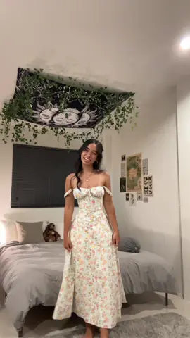 this dress screams springtime @houseofcb 🎀 #fyp #houseofcb 