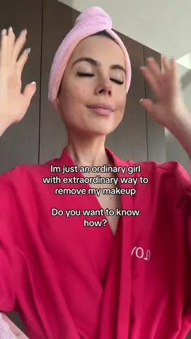 The GLOV® make-up remover and facial cleansing glove is an innovative glove that removes all make-up and cleanses the skin deep into the pores using just water. It is made from our own patented Original Fiber. With this multitasking glove you not only save space, but you also do something good for the environment! It replaces an average of 450 cotton pads and at least 5 other cleansing products such as micellar water, cleansing oils, milk, gels and foams. #girlthings #skincare #skincareroutine #SkinCare101 #skincaretips #beauty #beautytips #beautyhacks #BeautyTok #itgirl #itgirlaesthetic #thatgirl #thatgirlaesthetic #thatgirlroutine #selflove #SelfCare #london 