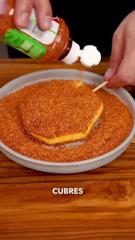 PIÑALETAS - PALETAS DE PIÑA 🍍♥️ INGREDIENTES: Versión 1.  ▪️1 piña cortada en rebanadas gruesas  ▪️Chamoy  ▪️Tajín o cholito en polvo  Versión 2.  ▪️2 limones.  ▪️1/2 taza de miel.  ▪️Sal y pimienta.  ▪️Tajín.  #tiktokfood #piñaletas #mexico 