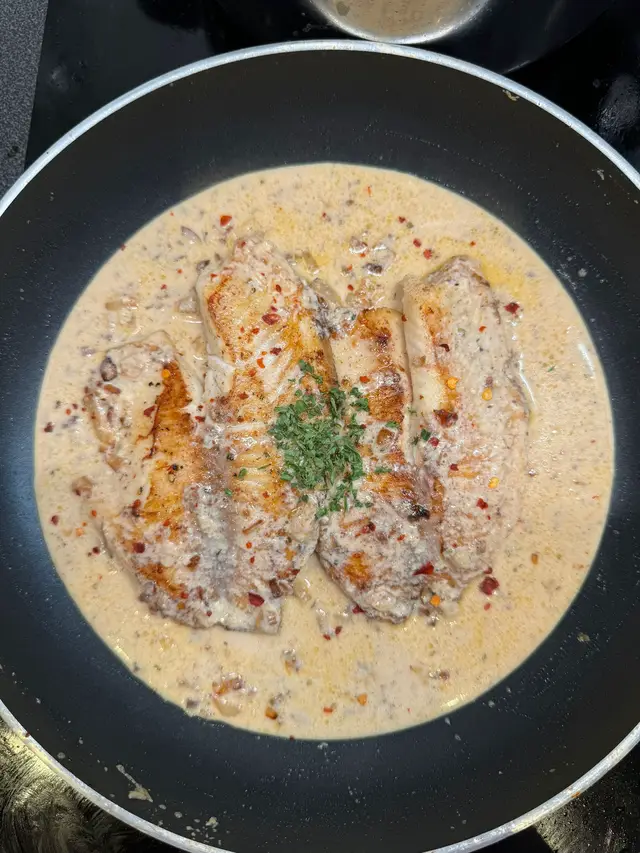 Follow for more cooking content and recipes 🥰❤️ #fyp #fypシ゚viral #fyppppppppppppppppppppppp #fyppp #food #uni #cooking #cookingathometiktoktv #cookingvideo #tilapiafillet #foodtokph #tiktokgermany #tiktokfoodie #germany #tiktokgermany🇩🇪 #recipesoftiktok #recipesforyou #makeitviral😎 #cookingvideo 