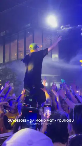 🔫💦SONGKRAN WANLAI FESTIVAL 2024 🔥บรรยากาศคอนเสิร์ต GUYGEEGEE + DAIMOND MQT + YOUNGGU วันที่ 19 เม.ย. 2567 สาดความสนุกสุดมันส์กันทั้งคืน😎🔥 ⛵️ ศูนย์การค้าเซ็นทรัล พัทยา (ลานกิจกรรม Outdoor ฝั่งชายหาด ) #เซ็นทรัลพัทยา #เซ็นทรัล #พัทยา #CentralPattaya #Central #pattaya #ไหลพัทยา #สงกรานต์2024 #GUYGEEGEE  #DAIMONDMQT #YOUNGGU  