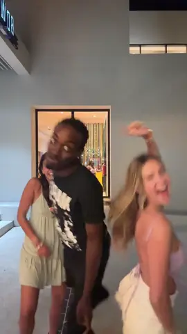 #fyp #blm #whitegirlsloveblackguys #❄️🐰 #blondes #goblack #snowbunny #built4bbc♠️💦 