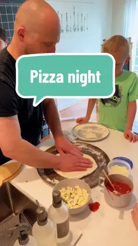 This made pizza night so fun so easy and so yummy 😋 🍕 #piezanopizzaoven #pizzalover #pizzaperfection #pizzaoven #Foodie #pizzanight #familytimefun 