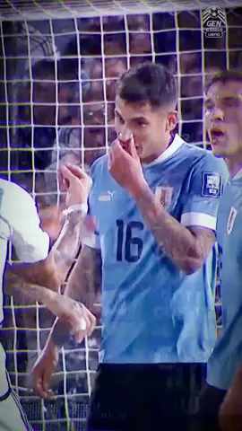 #GenAlbirrojoUENO | No se entendió del todo el mensaje, Ugarte. 🫣😅 👊 Si o si te acordás del duelo picante entre Argentina y Uruguay en la Bombonera, y sin un poco de rivalidad el clásico del Río de la Plata no sería lo mismo. 🇺🇾🇦🇷 Este y todos los duelos de las Eliminatorias Sudamericanas los podés vivir por todas nuestras plataformas. 🗣️📺🖥️ #GenAlbirrojo #Eliminatorias #Mundial2026 @ueno_py @shellparaguay @pechugonpy @pilsenpy @cocacolaparaguay @nisseiparaguay @kitadolpy @bristolpy @tokyo_py @personalpy @aesapy @fortinparaguay @superspumapy @eticosparaguay #argentina #uruguay #futbol #clasico #pelea #depaul
