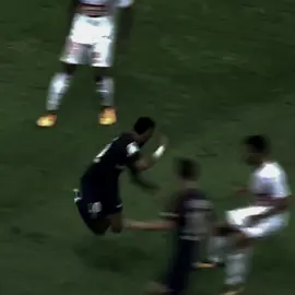 Vai no chão doidona #neymar #psg #skills #foryoupage 