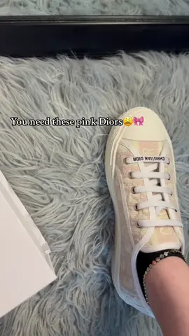 These are so cute🎀 @LuxuryPlug #fyp #pinkdiors #cutediors #diorshoes #zapatosdior #blowthisup #pink #onzluxuryplugreview #pinkshoes #zyxcba #buchifresa🍓 #fresitas #buchifresaboutique🍓 #paralasfresas🍓 #gueritas #morenitas 