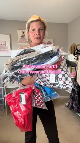 Massive outerwear and basics haul! Literally everything you need for spring golf, tennis, or pickleball. #womeninsports #womenwhogolf #golfoutfit #masters2024 #springgolf #golfoutfits #pickleballtiktok @Tail 