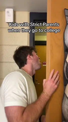 Strict parents make sneaky kids #strictparents #college #collegelife #collegehumor 