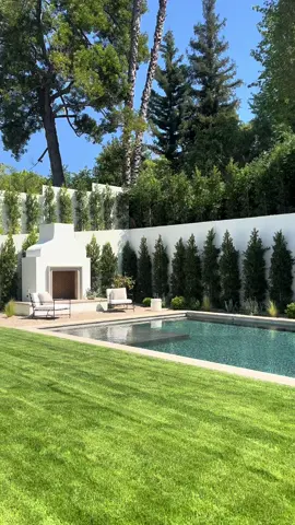 East coast traditional styled home in the heart of Encino. #realestate #interiordesign #realestatebroker #luxuryhomes #homesforsale #realtorlife #realestateagent #realtoroftiktok 