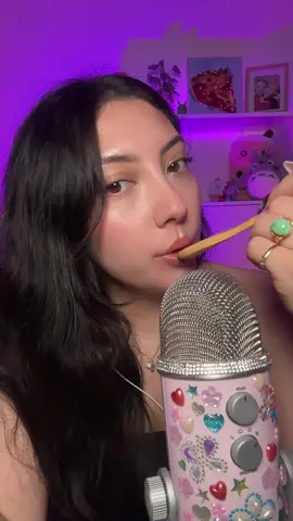 this MIGHT be the weirdest video ive made but i really dont mind this trigger!! #scoop #eatingyourface #asmr #asmrjade #asmrjadeyt #tingles #mouthsounds #sleep #relax #asmrsounds 