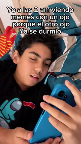 Cuando mis papás no me quitan el celular y me quedo hasta la madrugada viendo tiktok con un ojo abierto y otro cerrado 🤣 - #humor #viralreels #familiavecaos #tendencias #risastiktok #niños #niñosgraciosos 