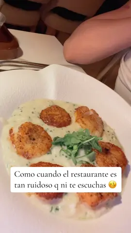 El restaurante es bellooo, pero demasiado ruidoso                                                               #restaurant#italianfood#italianrestaurant  