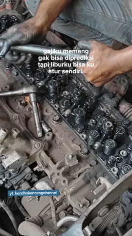 #mekanik #mekaniktruck #mekaniktambang #mekanikindonesia #bengkeltruk#fyp #fypシ #hino #hino500 #euro4#hinolohan #berandatiktok #viral 