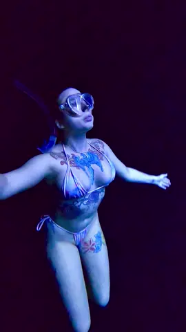 Let it happen 🖤 #sinkhole #underwater #freediver #freediving #spooky 