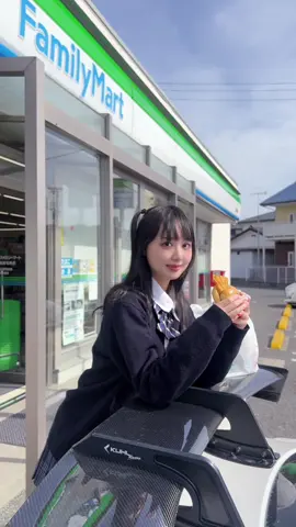 #supramk5 #車好き #車好き女子 唐揚げ食べる？