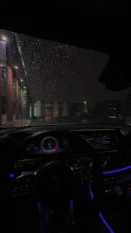 calm night.  #mercedesbenz #e63s #amg #w213 #v8biturbo #v8 #biturbo #cars #carguys #cartok #carsoftiktok #caredit #fyp #followyourpage #viral #trends #trending #asmr