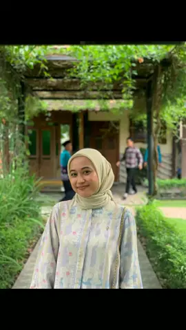Akhirnya menemukan kerudung paris yg enakeunn 💯 @dinanfajrina #ootdhijab #kerudungparis #ootdkondangan  #fyp 