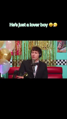 The tehehehe from tara lol 🤣 #tarayummy #tarayummyclip #tara #zachjustice #zach #dropoutspodcast #dropouts #patreon #zachjusticclips #zachjusticeandtarayummy 