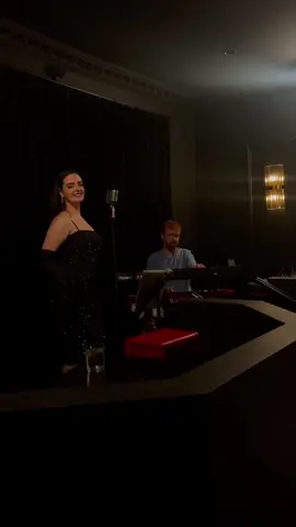 This Sunday evening I’m back at my favourite speakeasy to sing some jazz! Expect songs from Ella Fitzgerald, Judy Garland, Billie Holiday and many more. Can’t wait to get dressed up and see you all there! 🎙️🎹✨ @Le Bar Supper Club #melbournebars #melbournelivemusic #jazzmelbourne 