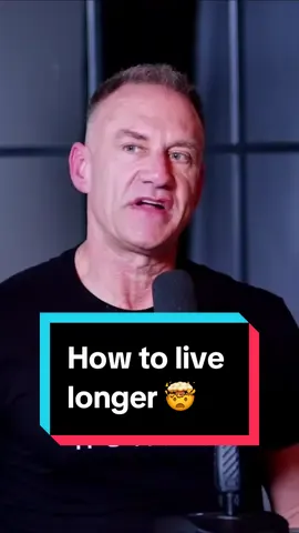 Being alone is causing us to die 2x earlier 😳 Watch the full episode on ‘The Diary Of A CEO’ podcast by searching up “Gary Brecka Diary Of a CEO” which is available on all streaming platforms ❤️ #ageing #health #longevity #lifeexpectancy #age #healthylifestyle #friends 