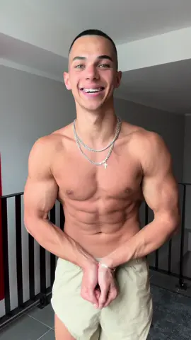 Smile its healthy #boyalex_ #foryou #perfect #body #abs 