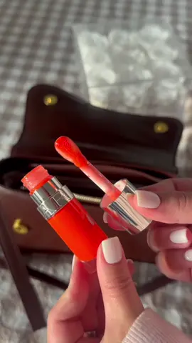 the cutest purse!🤭 #asmr #whatsinmybag #purse #newpurse #asmrsounds 
