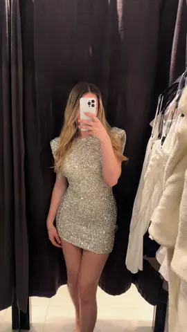 go girls✨ #zarafinds #zara #zaranewin #tryonhaul #zaratryon #zaraoutfit #zaraviraldress #fashion #zarasparklydress #sparklydress #viral @ZARA 