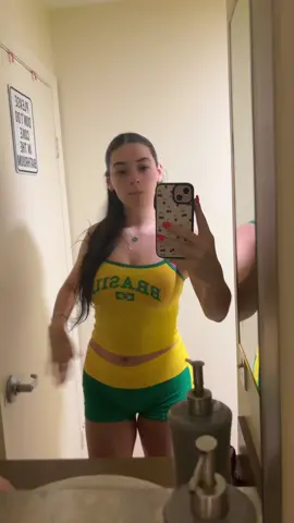 ty liv for letting me wear ur set !