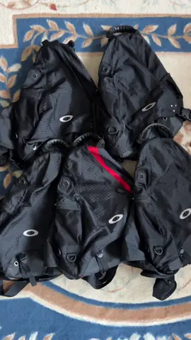 Vintage 2000s Oakley Sandbags 🧪 #fypシ #thrift #ukayukay #fashiontiktok #outfitinspo #streetwear #thrifted #outfitideas #fitcheck 