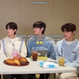 AND SHINYU IS JUST THERE SITTING NOTICING EVERYTHING😭 #fyp #fypシ゚viral #viral #foryoupage #foryou #xyzbca #tws #jihoon #dohoon  I’m flopping so bad 😞🙏🙏