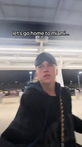 Im wheezing im a girlly that needs all of her sleep and i literally slept 20 hours yesterday ayo #travelvlog #Vlog #vlogger #travellife #traveltiktok 