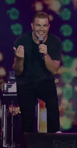 شوفي ازاي جميله وانتي كدا رايقه🤎|#عمرو_دياب #amrdiab #foryou  #foryoupage #explore #اغاني #تيك_توك_أطول #tiktok #viral #m #🎧 @