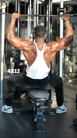 Back Workout 🔥💎 - my meal plans & coaching (in my bio) 🥬 🤝