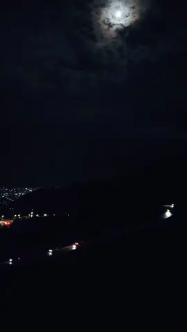 من جبل عصر في العاصمة صنعاء، ليلة سليمانية ومود روااااااق وأجواء خيالية #صنعاء #اليمن #tiktok #viral #music #capcut #شيلات #قوالب 