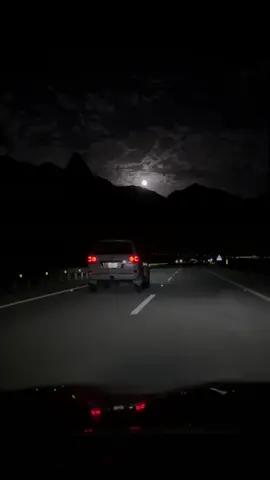 خلوني اخذ راحتي وارتاح من ضيق الخناق محتاج لي سجه تعيد الراحه المستبعده ..  #fyp 