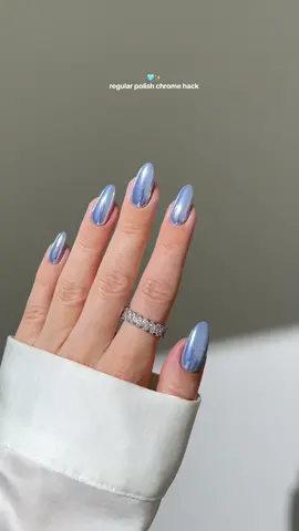 Here’s the best chrome nail technique I’ve discovered so far using REGULAR nail polish, so you probably want to save this! ✨🏳️ I’m probably not the first one to crack this hack, but I haven’t seen anyone doing it so hopefully this is helpful.  Of course start with prepping your nails and applying base coat. Pick your favorite color, apply it, and making sure it's completely dry before you take another step. Then, apply a rubberized base coat and wait until it’s completely dry. Apply chrome powder of your choice using a makeup sponge and dust off any pigment dust that didn’t stick. Use a water-based top coat or a peel-off top or base coat. Any other top coat that contains acetone will react to the chrome pigment, turning it into a glittery finish rather than a smooth chromatic one.  And yes, this hack works for small detail work in gold and silver. It’s literally a game-changer if you’re avoiding gel/acrylic products or have developed allergic reactions to them. I still need to put it to the wear test though! 🤭  For prolonged wear, I would apply another layer of top coat. It’s probably the longest caption I’ve ever written, so thanks if you made it to the end! Xx  *products used are linked on my amzn in the bio  _____ (*aff) #nailhack #bluenails #chromenails #nailpolish #nailinspo #nails #nailart #springnails #summernails #glitternails 