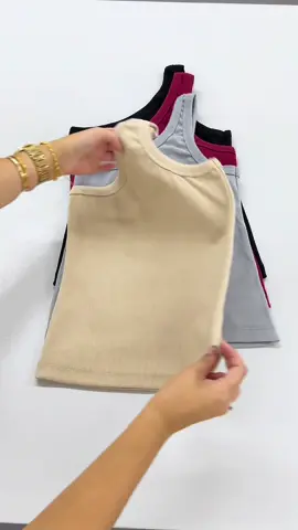 Blusa Ribana nula manga pra te acompanhar do tênis ao salto! ✨ // Enviamos para todo o Brasil, compre através do site www.itstoreoficial.com.br #blusaribana #blusa #lookinspiração #dicasdemoda #foryou #fy #fashiontiktok #fyp 