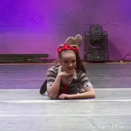 #CLUELESS — my fav kendall solo #fyp #foryoupage #dancemoms #aldc #trending #dmedit #kendall #kendallvertes #preppy #toes #plsblowup #blowup #viral #CapCut 
