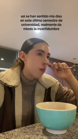 ultimo semestre de universidad y no paro de agradecer pero a la vez de pensar y pensar, ¿ahora qué? 🥹 sé que mis planes se harán realidad pero es una realidad los sentimientos emcontrados en esta etapa… ¿quién mas esta pasando por esto? O alguien que ya este trabajando , denos tips 🎓  #graduacion #vida #incertidumbre #metas #motivacion #estudiante #uni #universidad 