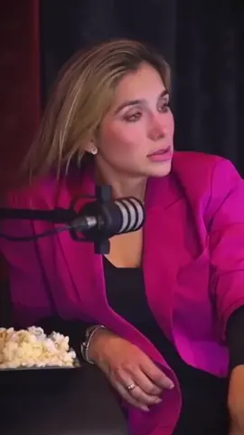 💬… #mindsetpodcast #ponchodenigris #fyp #parejasdisparejas #viral #parati