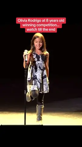 What do you guys think of her performance? #fyp #oliviarodrigo 