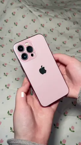 i wish i had a pink iphone 💗🫶 #pinkiphone #pinkphonecase #viralphonecase #iphonerefresh #poshpocket #asmr #satisfyingcleaning 
