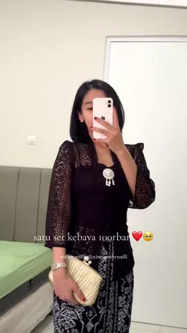 Replying to @Trilee uda aku spill smua yaa #wibgajian #kebaya #kebayamodern #kebayawisuda #kebayabali 